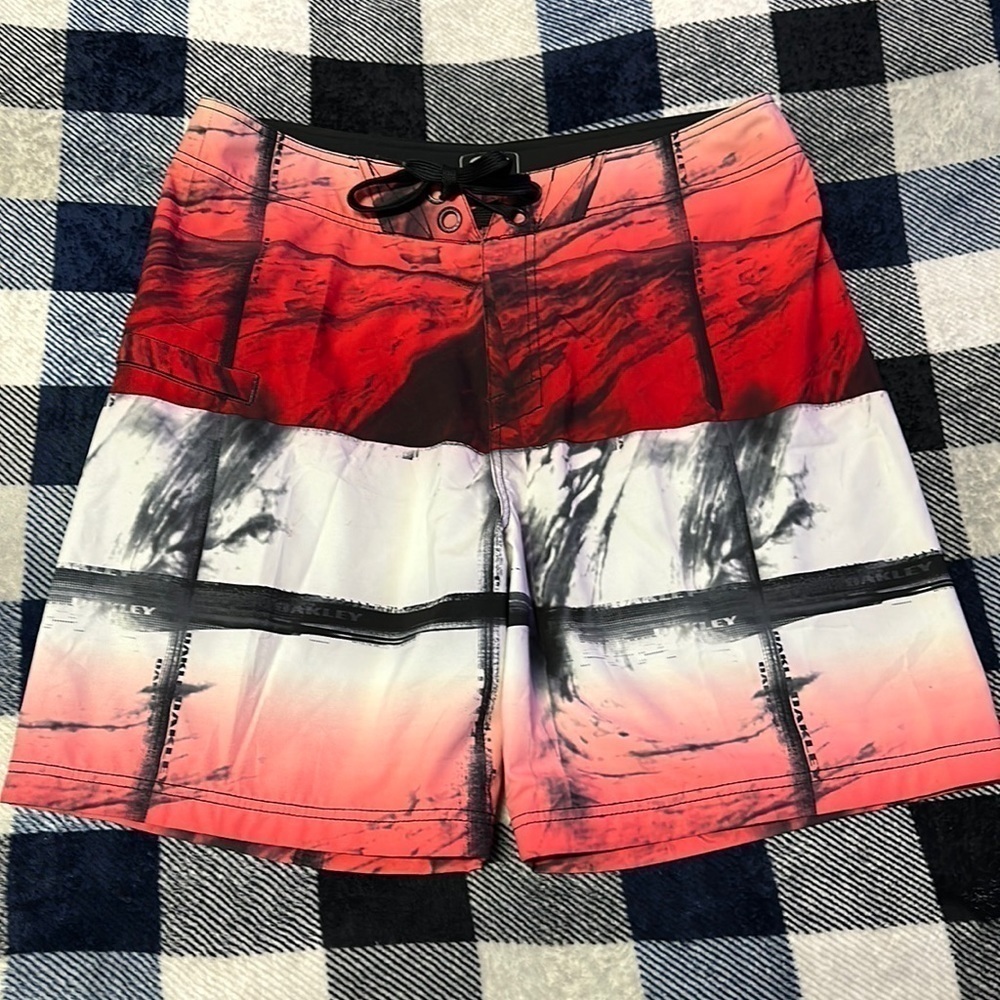 MENS oakley board shorts sz 34 new